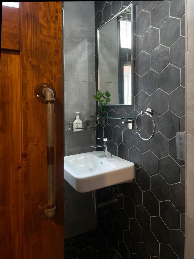 群青所 Gatherers Hostel Đảo Tiểu Lưu Cầu Ngoại thất bức ảnh